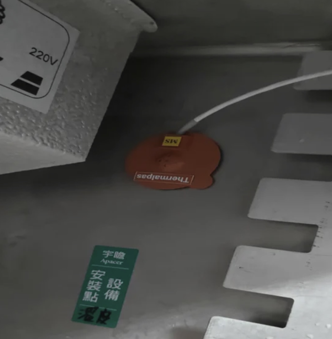 Apacer × OctosX — Smart Disaster Prevention for Campus & Central Kitchen Freezers — field installation photo