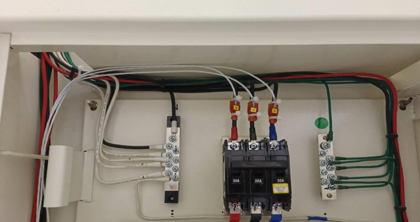 Public-infrastructure LV switchboards: field installation photo, LV switch-box cables